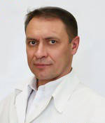 Врач Божков Руслан Иванович