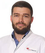 Врач Ярушников Евгений Павлович