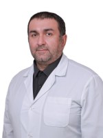 Врач Салаватов Расул Абакарович