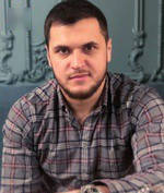 Врач Хайрулаев Адам Магомедович