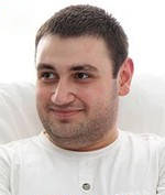 Врач Паронян Михаил Гамлетович