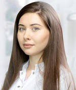 Врач Ханова Зумруд