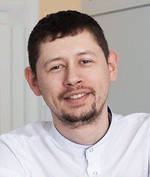 Фото врача: Айварджи Денис Андреевич