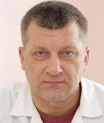 Врач Углов Вячеслав Андреевич