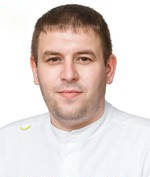 Врач Емелькин Дмитрий Николаевич