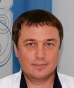 Врач Евсеенков Эдуард Федорович