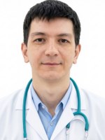 Врач Усов Владимир Сергеевич