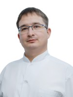 Врач Миннияров Алмаз Димович