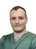 Врач Остапенко Пётр Александрович