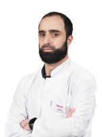 Врач Мурадханов Альберт Максимович