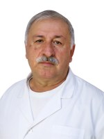 Врач Пирбудагов Магомед Зубаригаджиевич