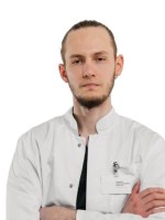 Врач Шкулев Андрей Александрович