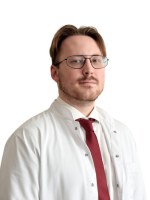 Врач Головин Игорь Дмитриевич