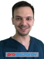 Врач Величко Виталий Сергеевич