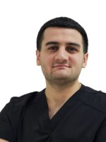 Врач Самурганов Юрий Павлович