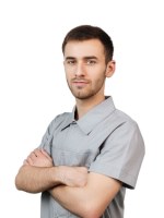 Врач Укол Амир Алиевич