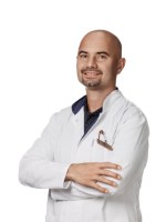 Врач Ташматов Мансур Алимович