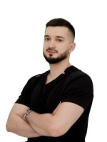 Врач Идрис Али Яссер