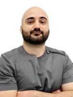 Врач Насруллаев Дадаш Расимович
