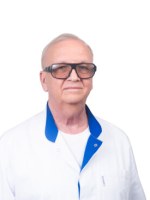Врач Макунин Владимир Иванович