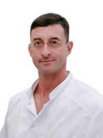 Врач Суховерхов Роман Игоревич