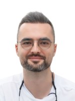 Врач Великородный Марк Станиславович