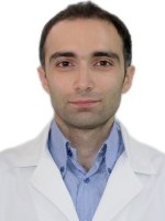 Врач Мнацаканян Геворг Вачикович