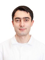 Врач Саакян Нарек Робертович