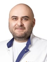 Врач Уртенов Радмир Дагирович