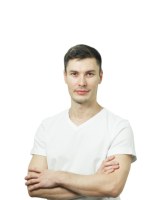 Врач Мусаков Руслан Алиевич