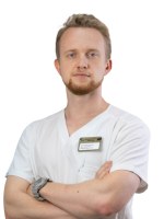 Врач Гараев Степан Романович