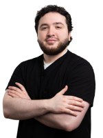 Врач Дауров Тимур Арсенович
