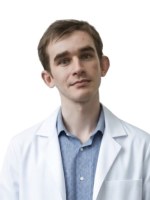 Врач Мнацаканов Георгий Давидович