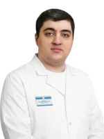 Врач Арустамов Аркадий Арсенович