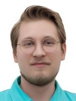 Врач Попов Максим Андреевич