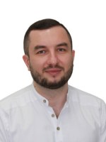 Врач Мостиев Заур Эдуардович