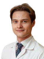 Врач Макаров Дмитрий Андреевич