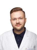Врач Вернов Юрий Владимирович