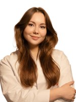 Врач Хайруллина Аделина Артуровна