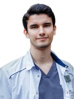 Врач Шанан Амир