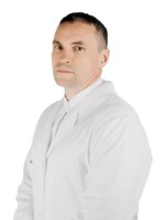 Врач Бугров Иван Владимирович