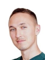 Врач Замятин Роман Георгиевич