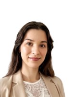 Врач Зырянова Полина Алексеевна