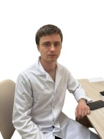 Врач Журавлев Максим Андреевич
