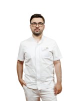 Врач Исмаилов Исмат Ясирович
