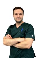 Врач Дворников Максим Олегович