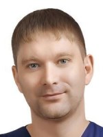 Врач Зырянов Юрий Николаевич