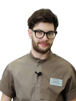 Врач Агранович Максим Максимович