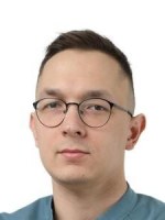 Фото врача: Семенов Денис Викторович