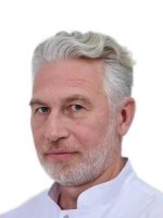 Врач Чемеков Олег Витальевич